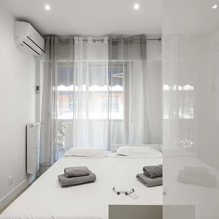 Gorgeous - Near - 2br-6p * Antibes